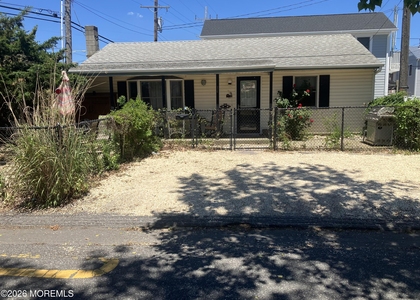34 E Surf Way - Photo 1