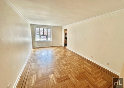 Jane St - Photo 1