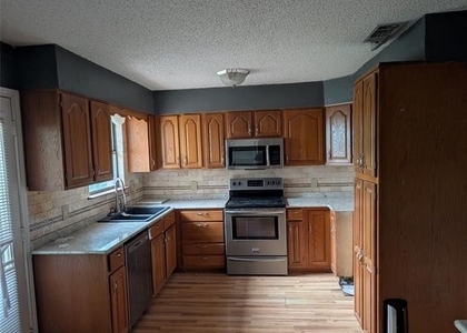 111 Holiday Drive - Photo 1