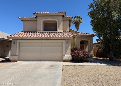 11184 W Palm Lane - Photo 1