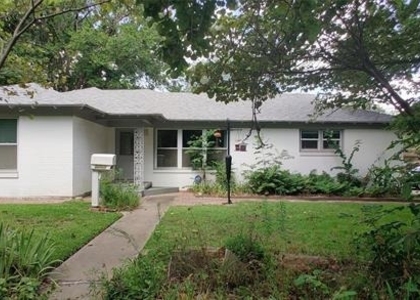 2217 Glenwood - Photo 1