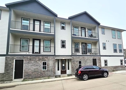 206 S Village Way - Photo 1