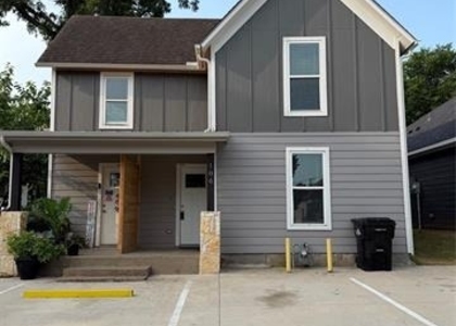106 W Hull Street - Photo 1