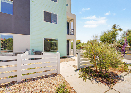 2601 E Clarendon Avenue - Photo 1