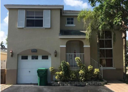 4350 Sw 72nd Terrace Sw - Photo 1