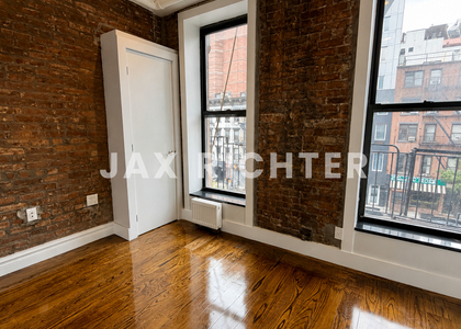 3rd Avenue - Photo 1