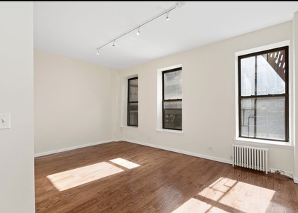 58th St 1st ave - Photo 1