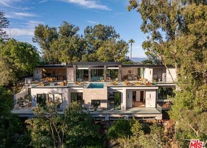 12752 Mulholland Drive - Photo 1