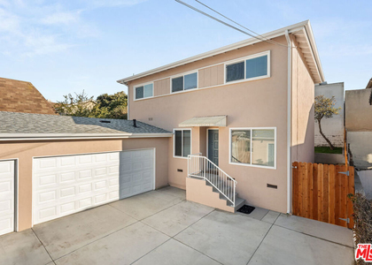 1814 1/2 Spreckels Lane - Photo 1