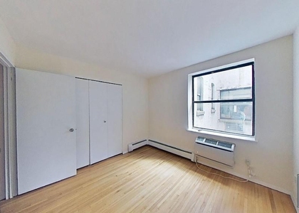 West 52nd Street - Photo 1