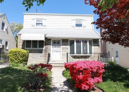 14-33 140th Street - Photo 1