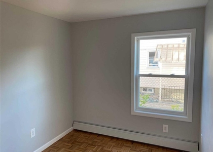 158 Rhodes Avenue - Photo 1