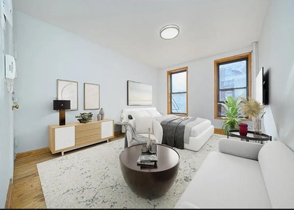331 W 43rd Street - Photo 1