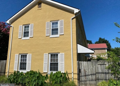 1115 Winchester Street - Photo 1