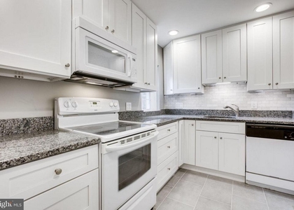 2983 Columbus Street - Photo 1