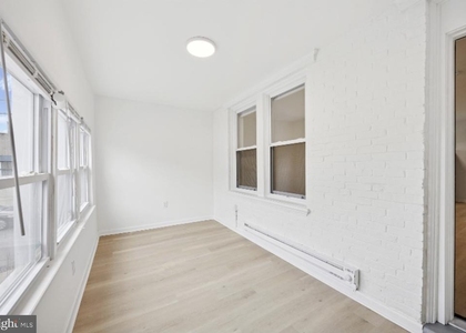 1101 S Peach Street - Photo 1