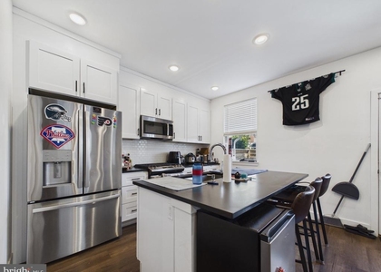256 N 32nd Street - Photo 1