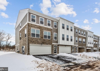 137 Ada Hightower Avenue - Photo 1