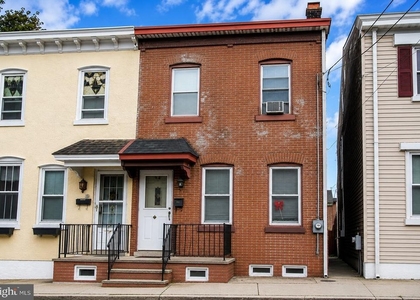 35 Emory Avenue - Photo 1