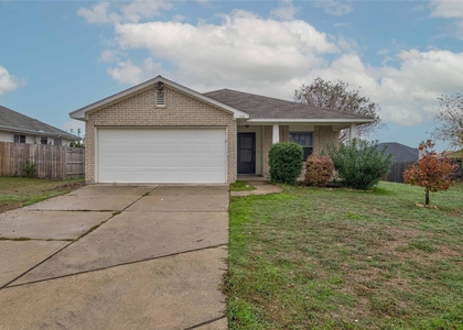 112 Ames Cv - Photo 1
