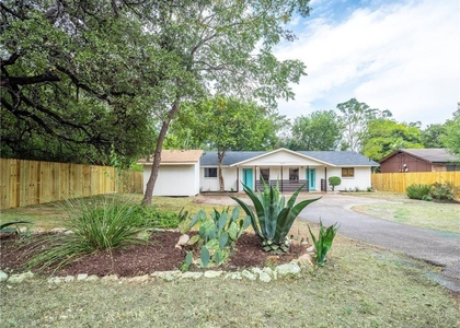7004 Circle S Rd - Photo 1