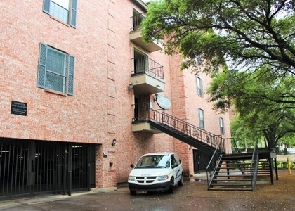 2401 Leon St - Photo 1