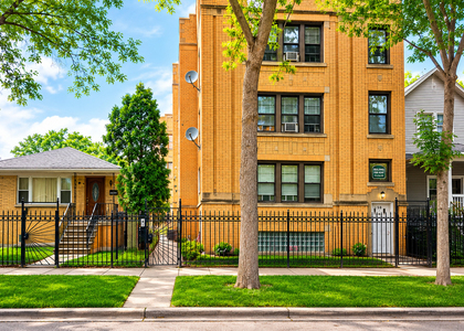 3560 W Cortland Street - Photo 1