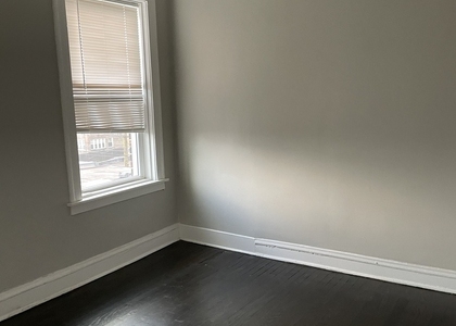 7922 S Marshfield Avenue - Photo 1