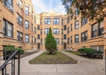 7327 N Honore Street - Photo 1
