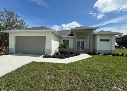 1421 Ne 17th Avenue - Photo 1
