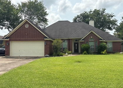 308 Williamsburg Avenue - Photo 1