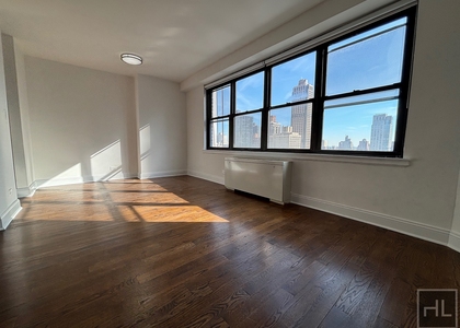 E 82 St - Photo 1
