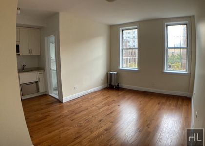 West 13 Street - Photo 1