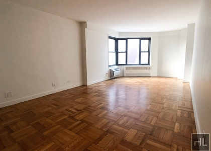 Fourth Avenue - Photo 1