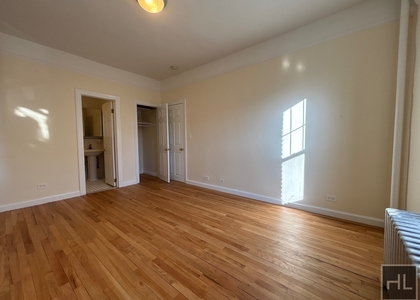 West 10th Street - Photo 1