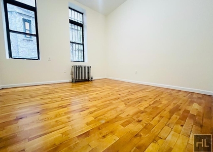 2 Avenue - Photo 1