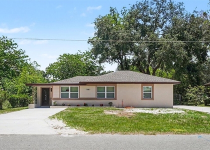 1109 Nw 14th Avenue - Photo 1