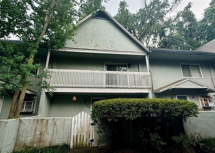 4411 Sw 34th Street - Photo 1