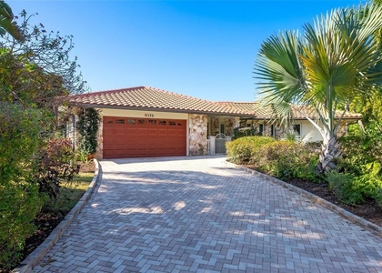 5456 Azure Way - Photo 1