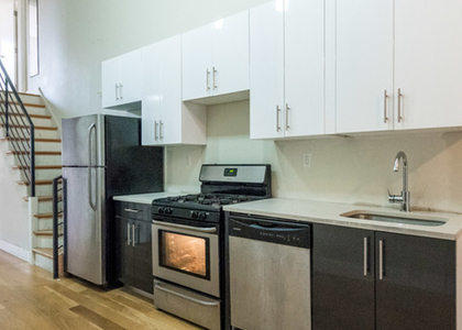 338 Melrose St - Photo 1