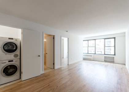 Fourth Avenue - Photo 1