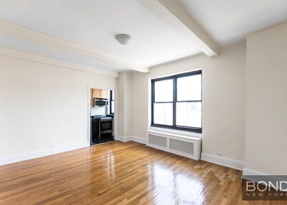Second Avenue - Photo 1