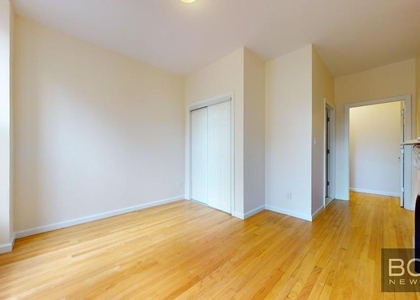 East 7th Street - Photo 1