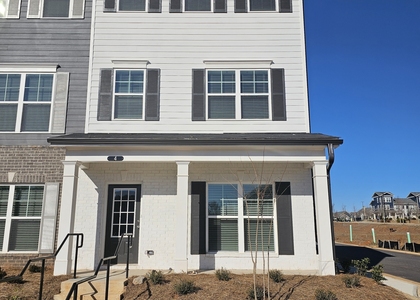 4 Silver Lane - Photo 1