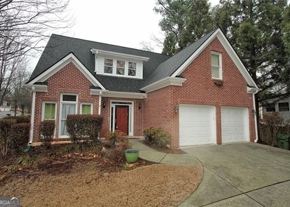 1360 Eastgate Court Se - Photo 1