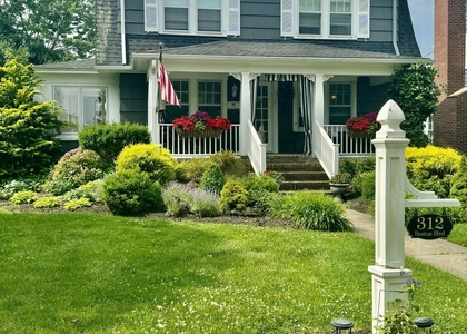 312 Boston Boulevard - Photo 1