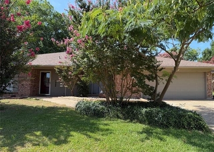 5008 Millsprings Drive - Photo 1