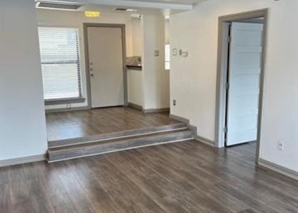 2800 Douglas Avenue - Photo 1