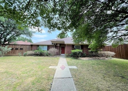 621 Phillips Drive - Photo 1