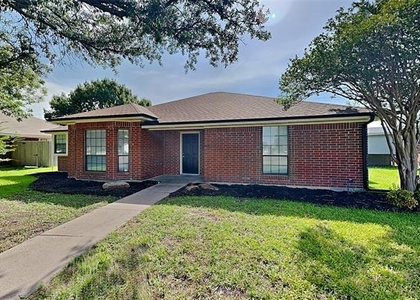 400 Kamber Lane - Photo 1